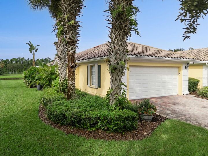 Property Photo:  12004 Kajetan Lane  FL 32827 
