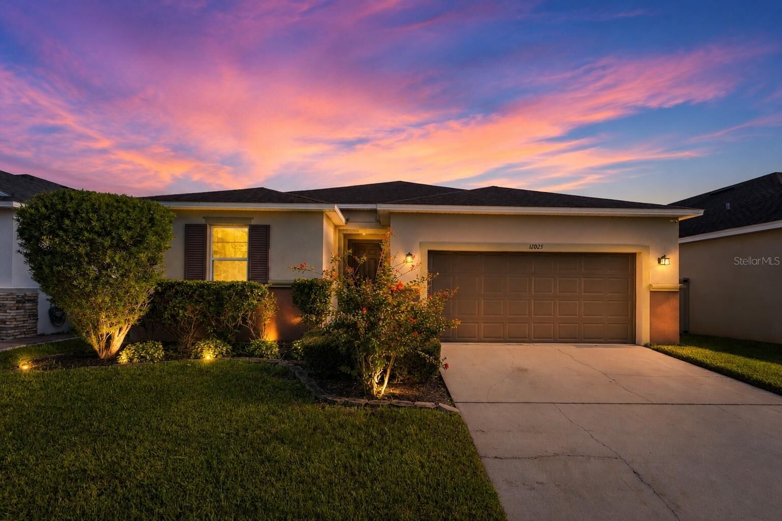 Property Photo: 12025 Sumter Drive FL 32824