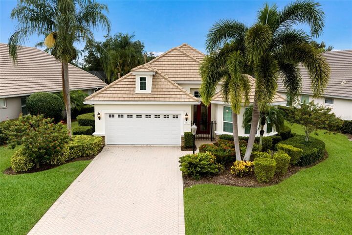 Property Photo: 7147 Sandhills Place FL 34202