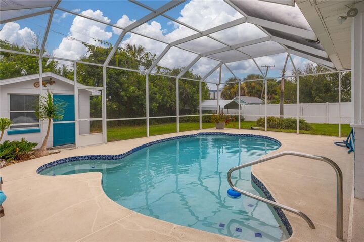 Property Photo:  1256 Bel Aire Drive  FL 32118 
