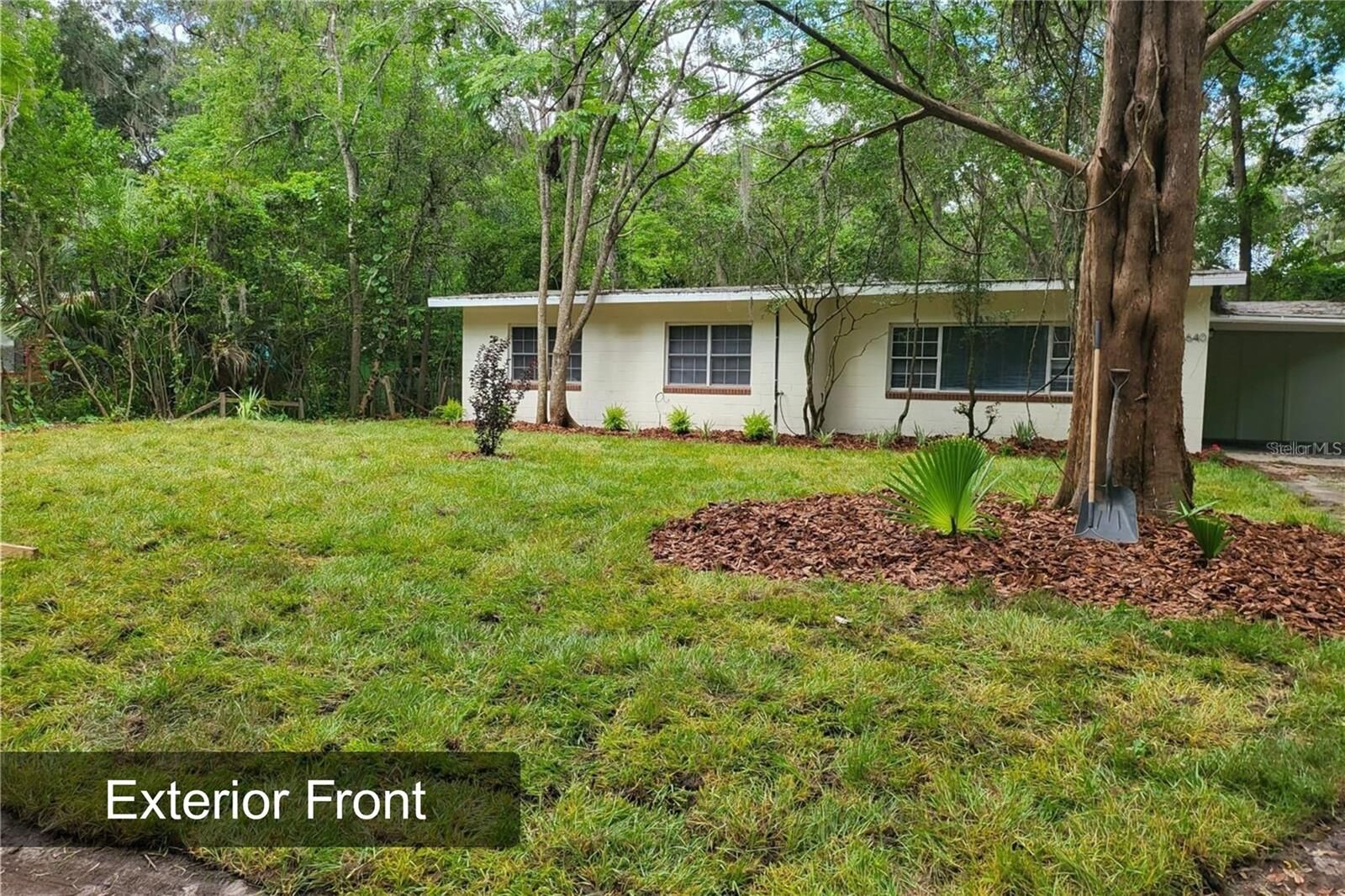 Property Photo: 640 NW 36th Terrace FL 32607