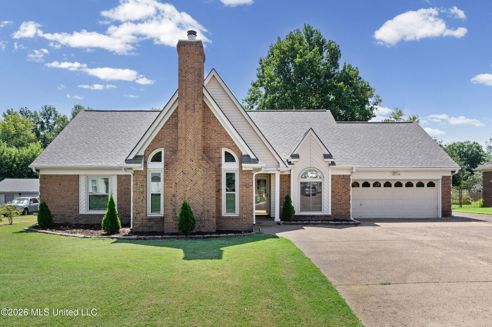 Property Photo: 7264 Flower Creek Drive MS 38671