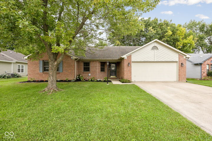 Property Photo:  854 Ellington Circle  IN 46143 