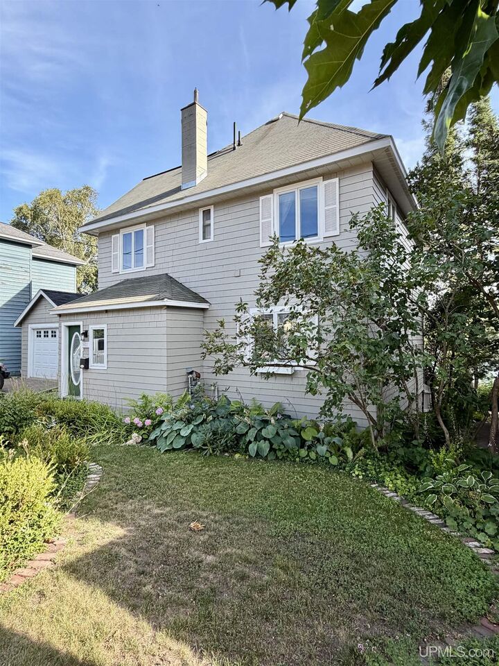 Property Photo: 622 Lake Avenue MI 49930