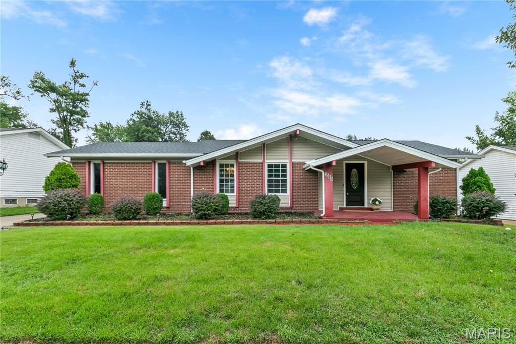 Property Photo: 3580 Greenway Chase Drive MO 63031