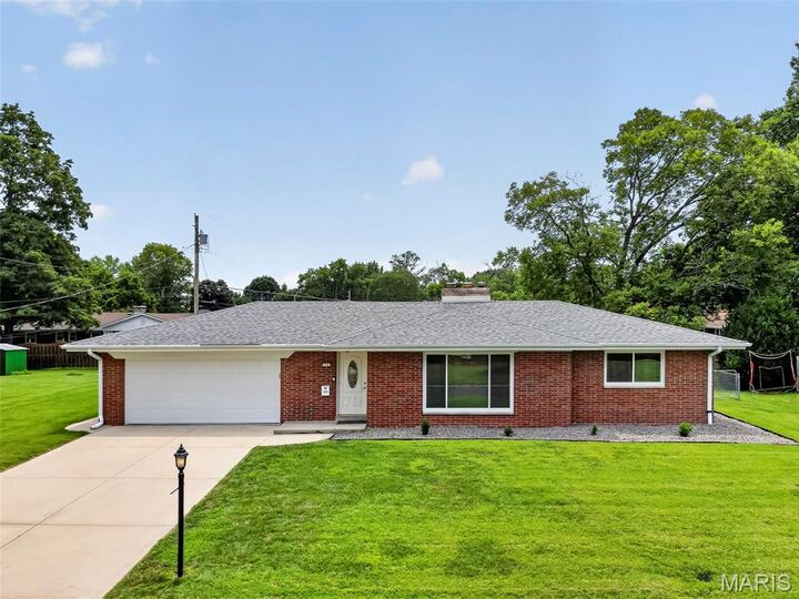 Property Photo: 34 Chadwick Drive IL 62223