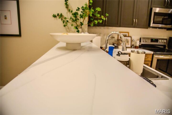 Property Photo: 4401 McPherson Avenue 1W MO 63108