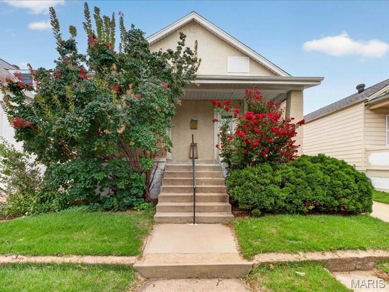 Property Photo:  5221 Bischoff Avenue  MO 63110 