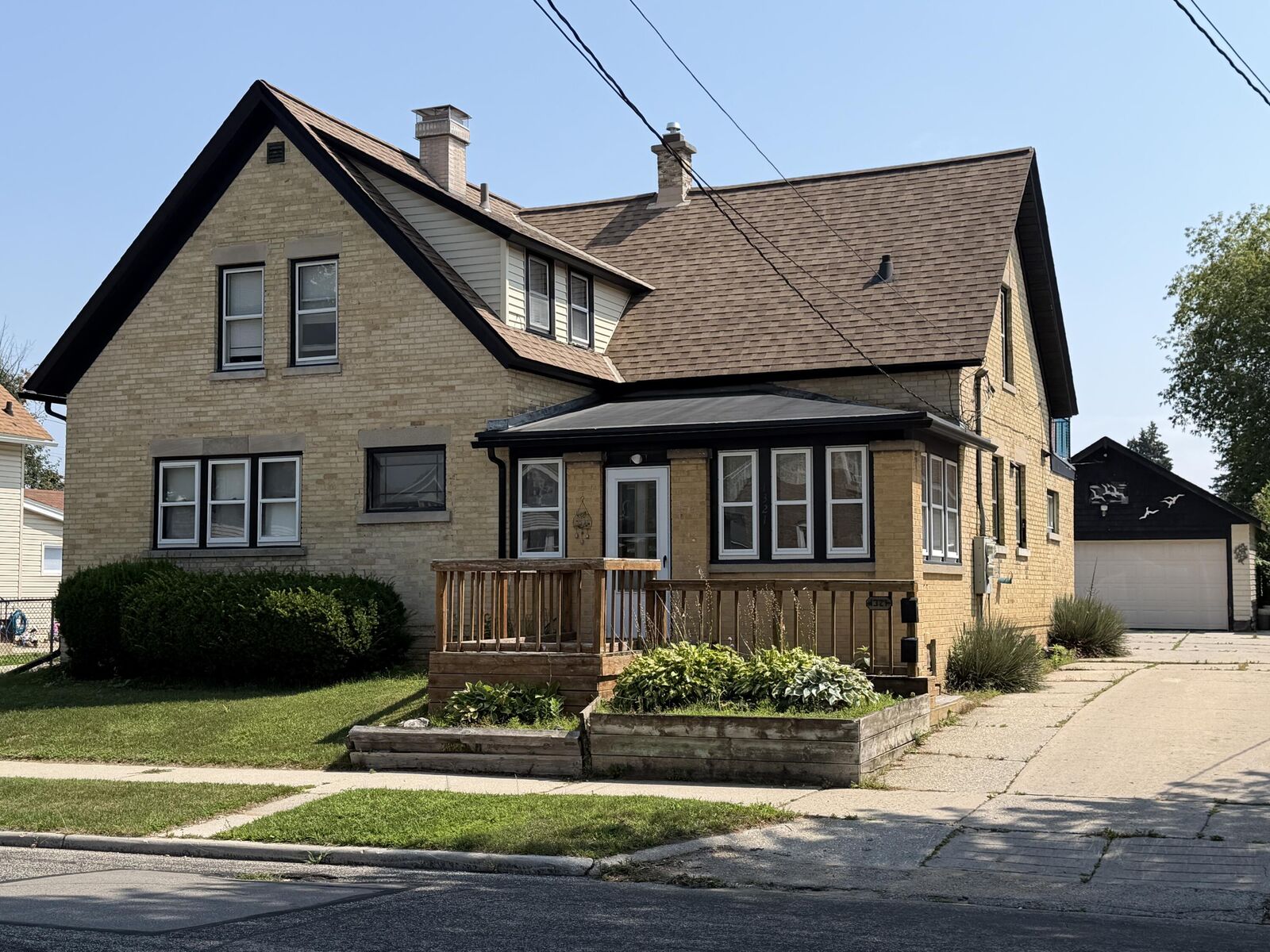 Property Photo: 1321 S 16th St WI 54220