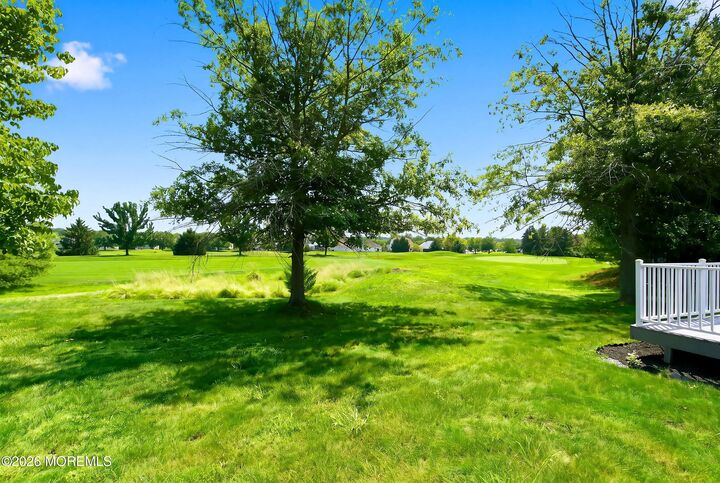 Property Photo:  12 Dunrovin Court  NJ 08759 