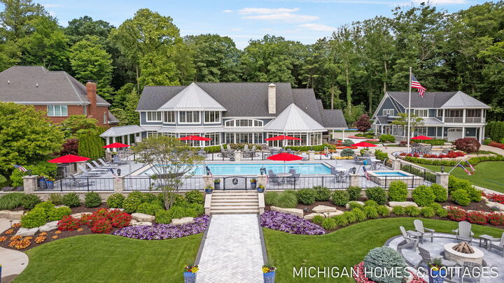 Property Photo: 229 &Amp 223 Norwood Avenue MI 49424