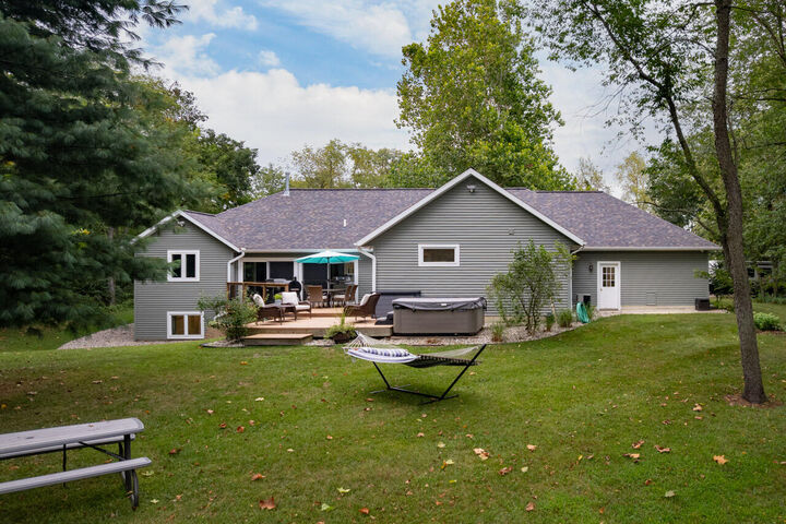 Property Photo:  1662 Sycamore Street  MI 49078 
