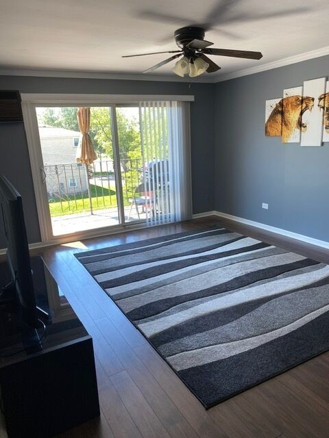 Property Photo:  8970 N Parkside Avenue 304  IL 60016 