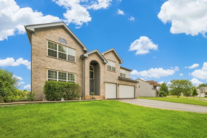 Property Photo: 6717 Waterford Drive IL 60050