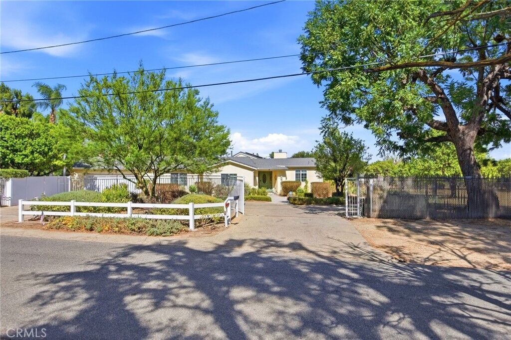 Property Photo: 9920 Shoup Avenue CA 91311