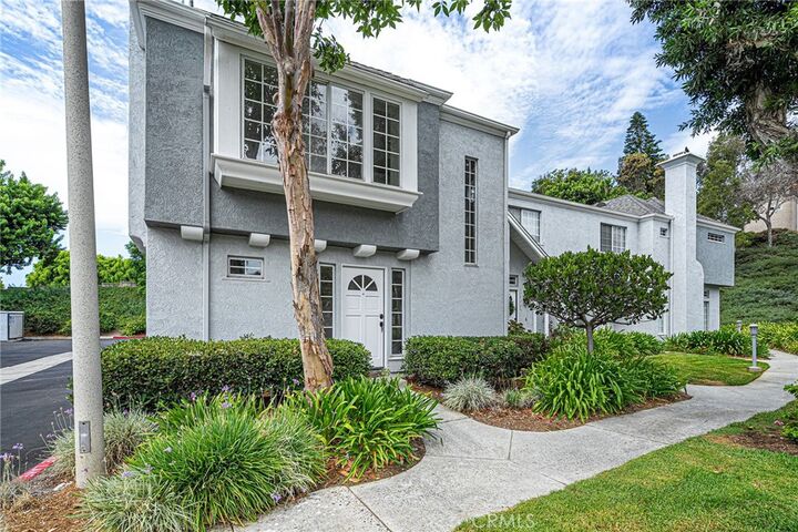 Property Photo:  28221 Paseo El Siena  CA 92677 
