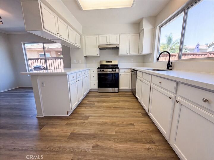 Property Photo:  43390 Corte Almeria  CA 92592 