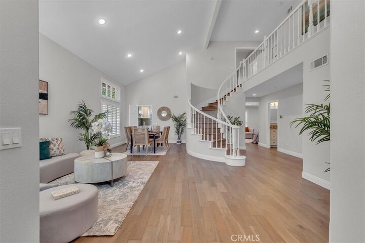 Property Photo:  537 Savona  CA 91377 