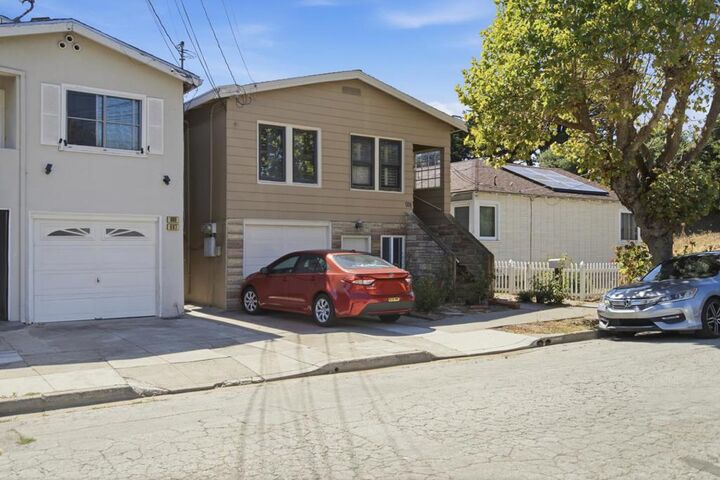 Property Photo:  991 Mills Avenue  CA 94066 