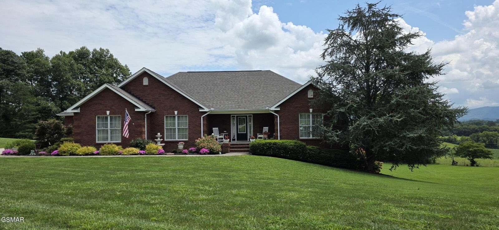 Property Photo: 1648 Laramie Lane TN 37865