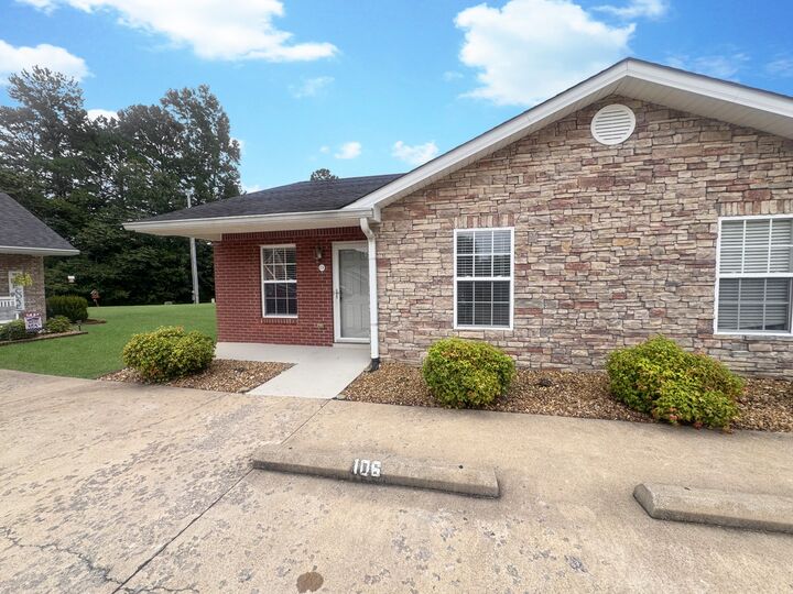 Property Photo: 106 Colson Village Ct TN 37058