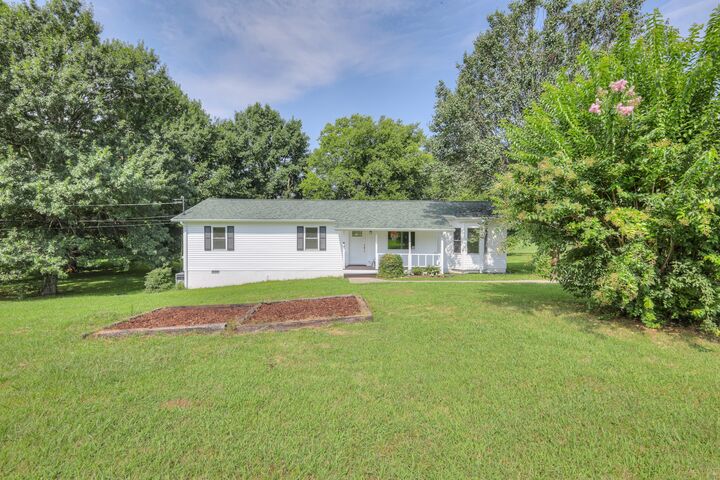 Property Photo: 1324 Yell Rd TN 37091