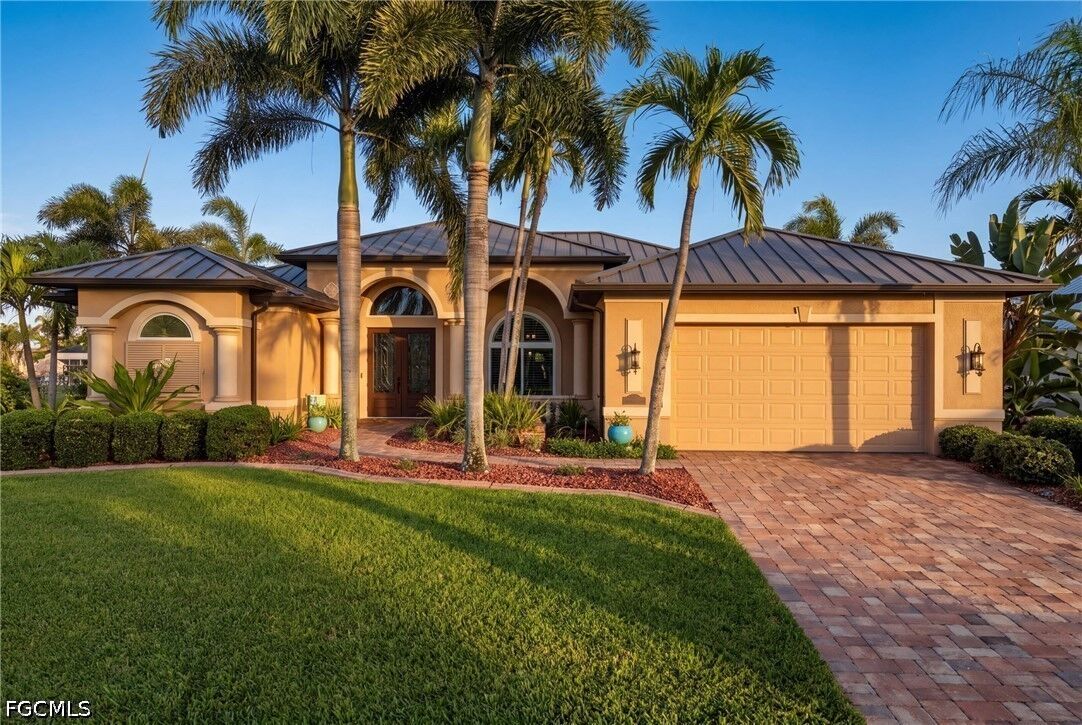Property Photo:  2531 SW 28th Avenue  FL 33914 