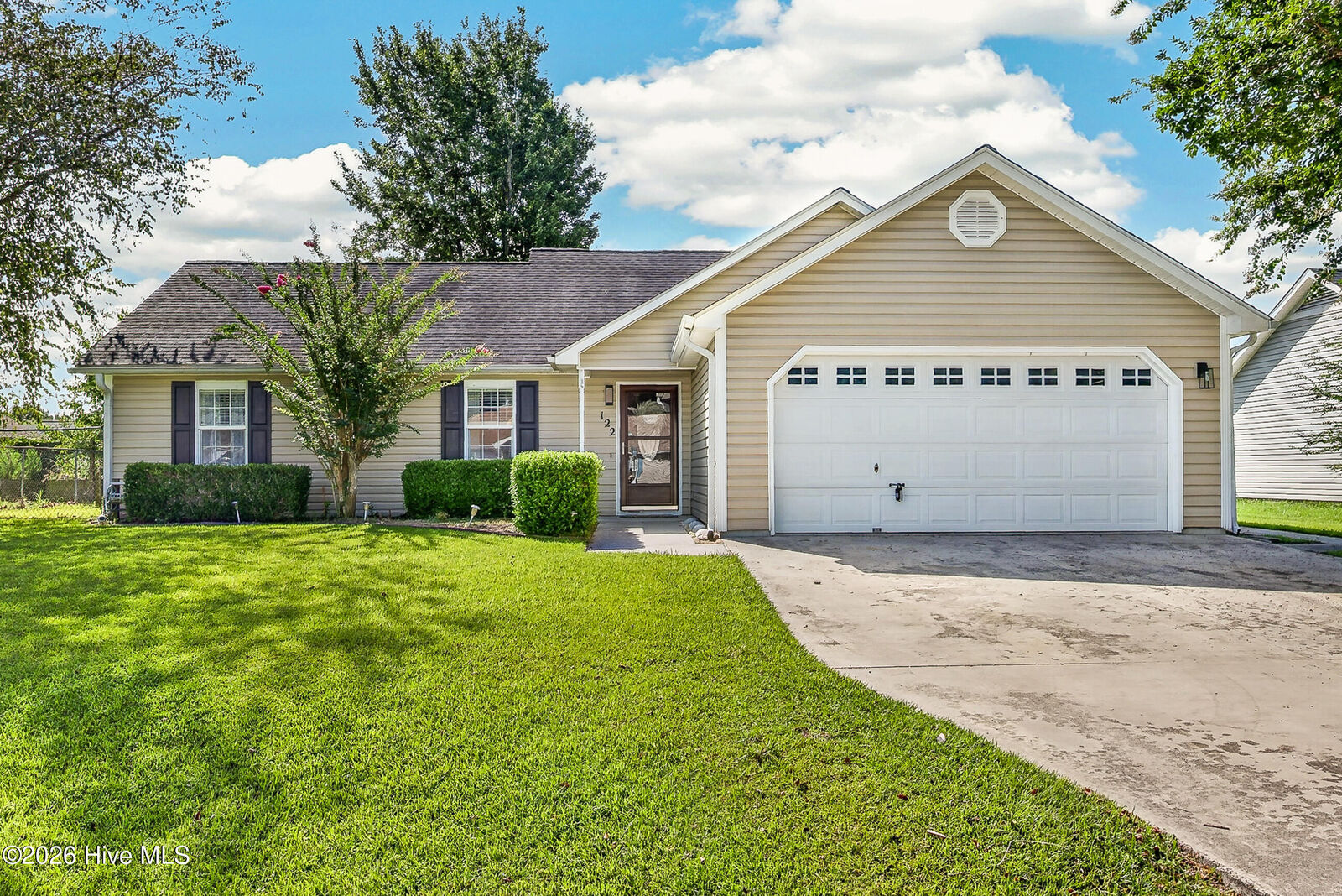 Property Photo: 122 Glenwood Drive NC 28539