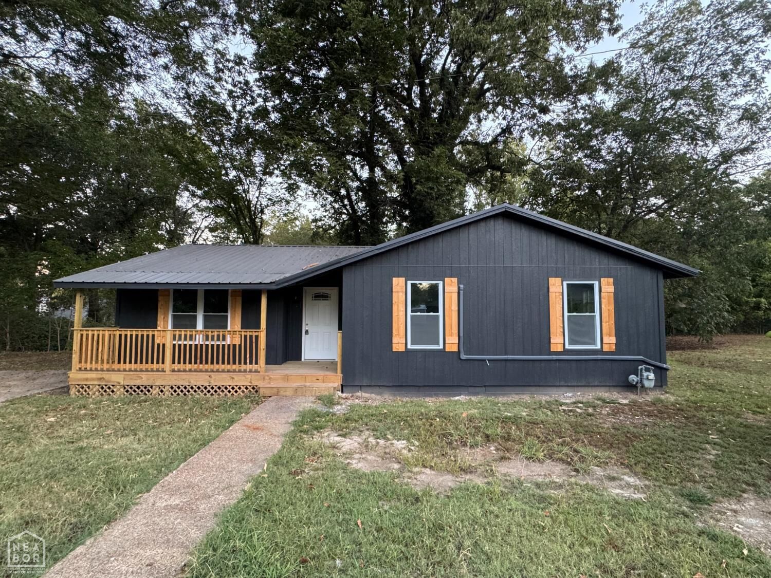 Property Photo:  220 W Morris Avenue  AR 72396 