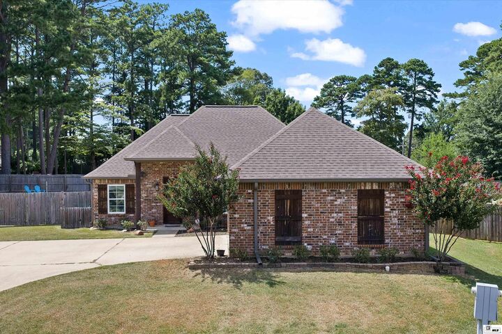 Property Photo: 115 Winners Circle LA 71270