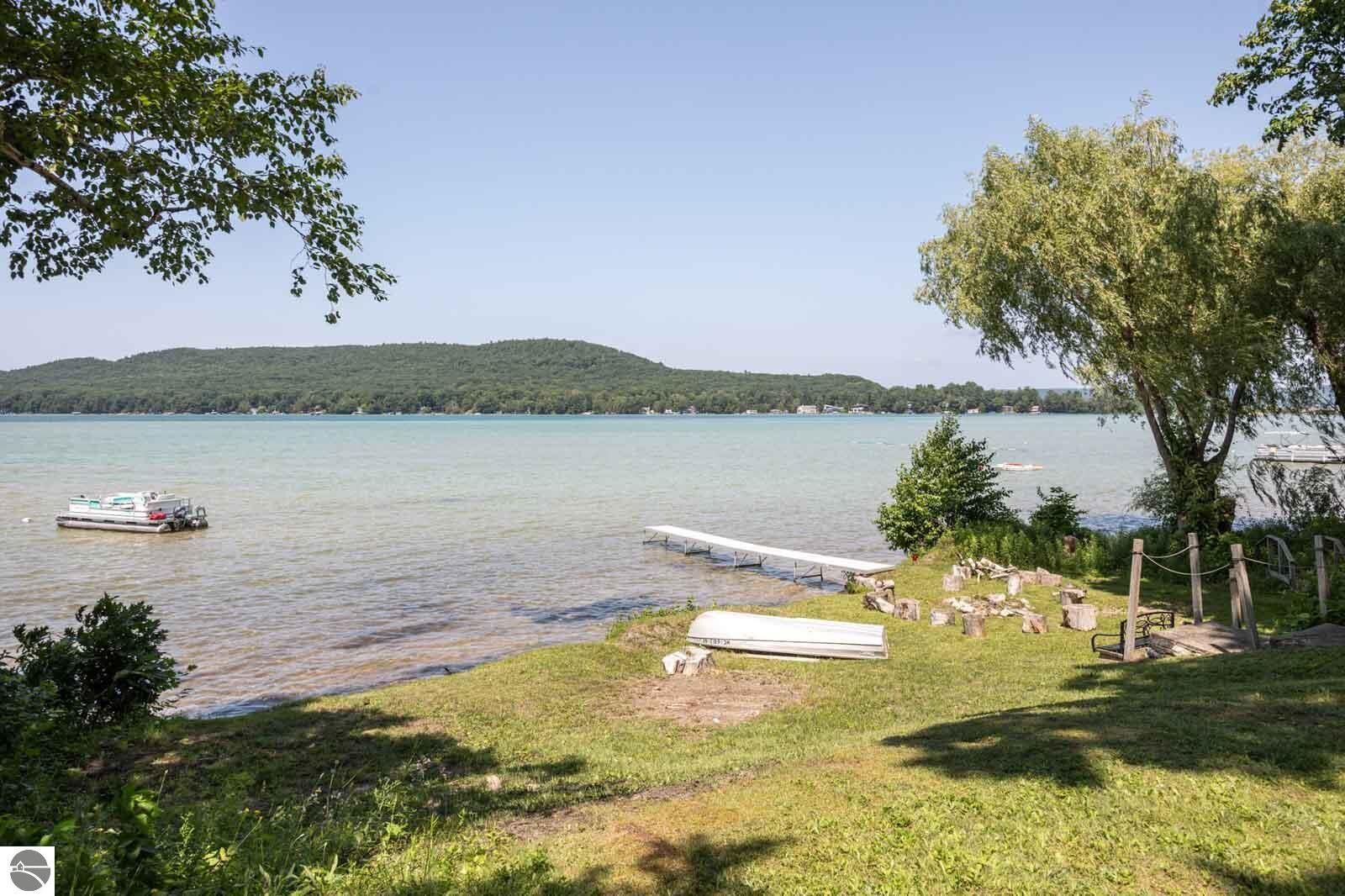Property Photo: 7345 W Glenmere Road MI 49630