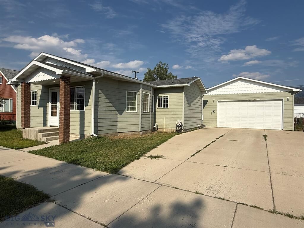 Property Photo:  1856 Phillips Avenue  MT 59701 