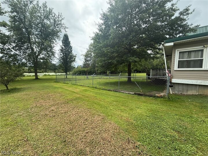 Property Photo: 4465 N Lake Road OH 44491