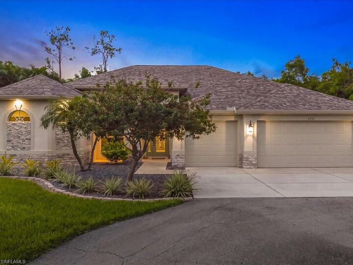 Property Photo: 6591 Sable Ridge Ln FL 34109