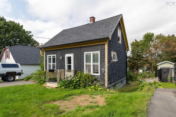 13 Central Street — photo 1