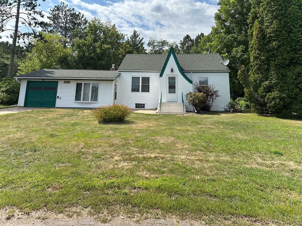 Property Photo:  319 Pine Street S  MN 56359 
