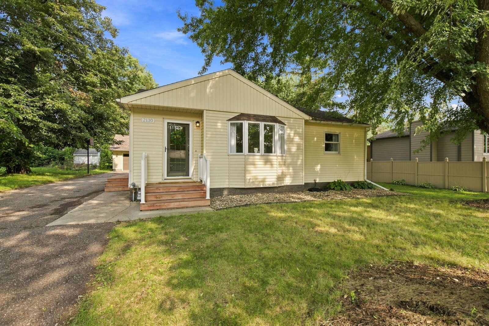 Property Photo:  2130 Grand Avenue  MN 56007 