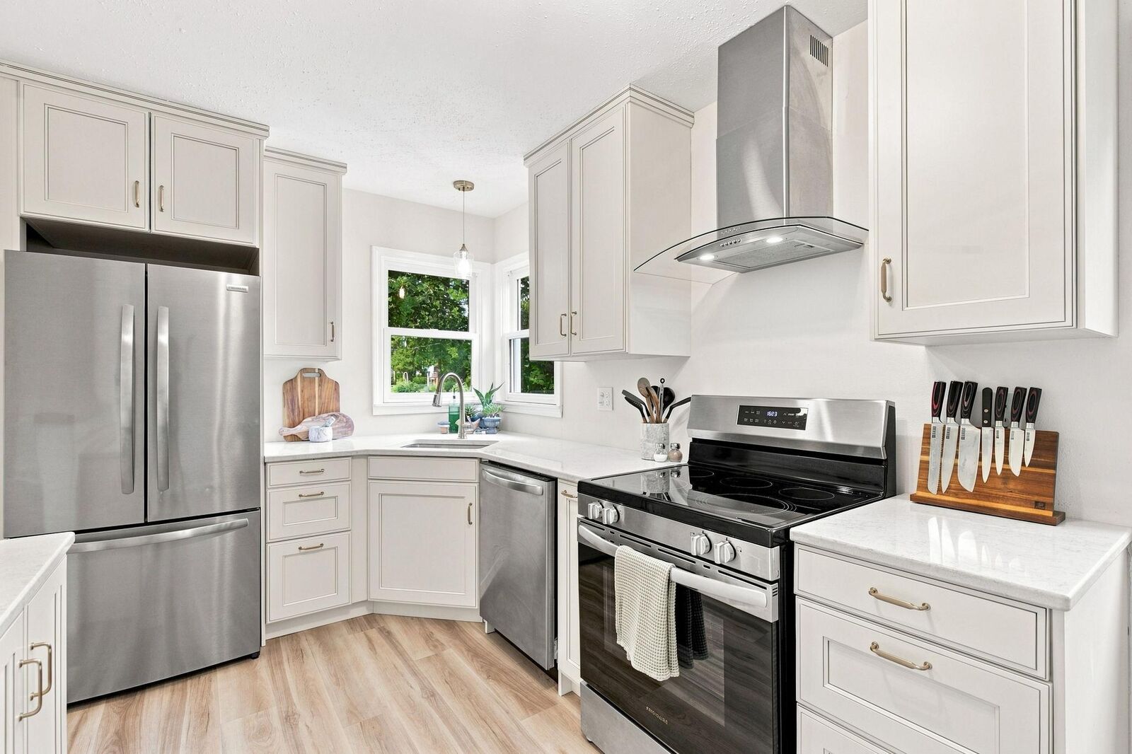 Property Photo: 2130 Grand Avenue MN 56007