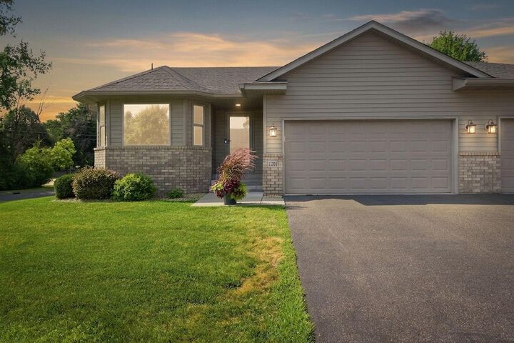 Property Photo: 1501 Comstock Lane N MN 55447