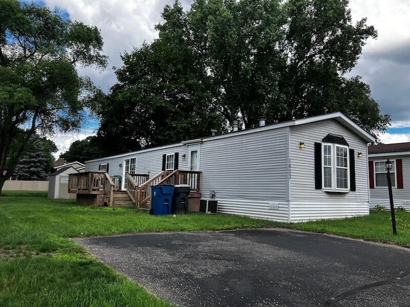 Property Photo:  1623 Hall Street  MN 55126 