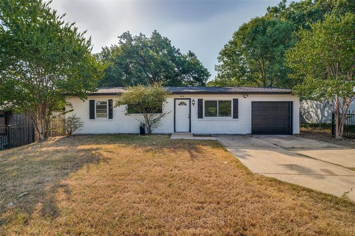 Property Photo: 1408 Melanie Lane TX 75149