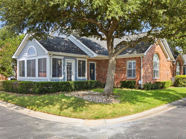Property Photo:  2305 Jennifer Lane  TX 76021 