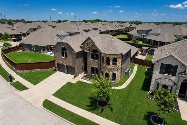 Property Photo:  2406 Lake Fork Drive  TX 75098 