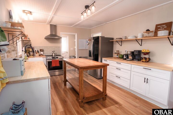 Property Photo: 520 W Landing Drive NC 27948