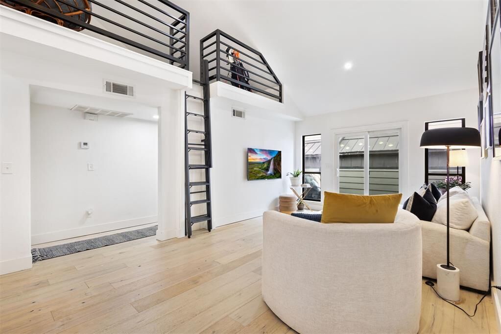 Property Photo:  931 NW 7th Street 206  OK 73106 