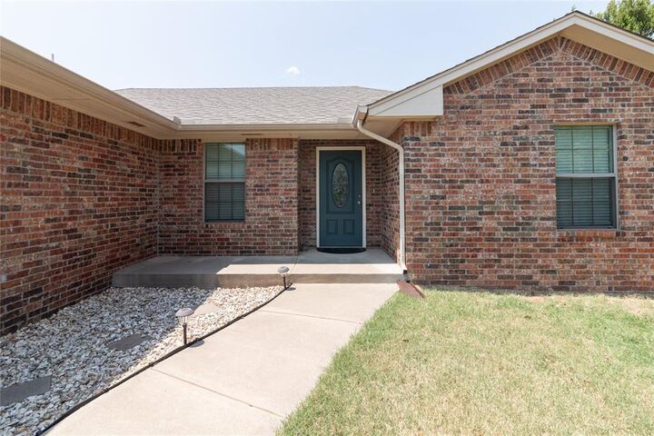 Property Photo:  2755 S County Line Avenue  OK 73010 