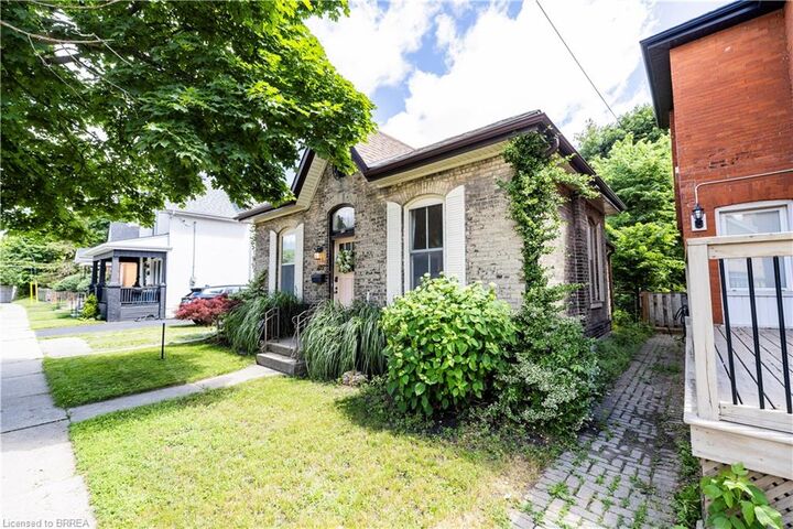 Property Photo: 175 Albion Street ON N3T 3N1