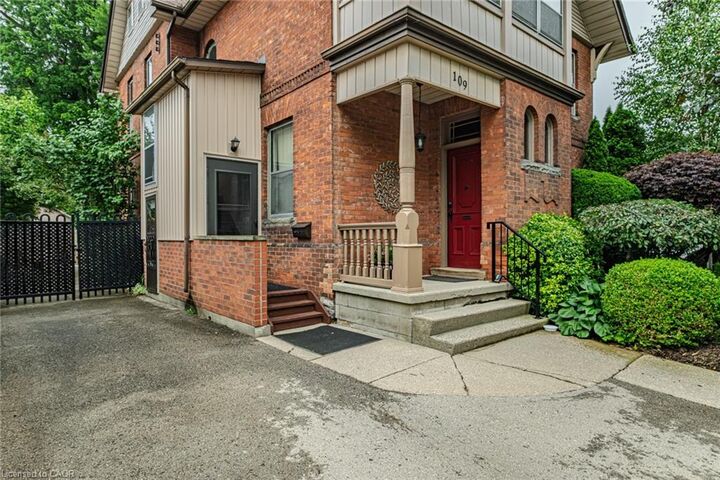 Property Photo: 109 Talbot Street N ON N3Y 3W6