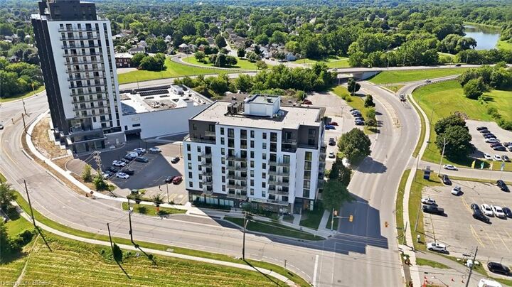 Property Photo:  7 Erie Avenue 202  ON N3S 2E7 