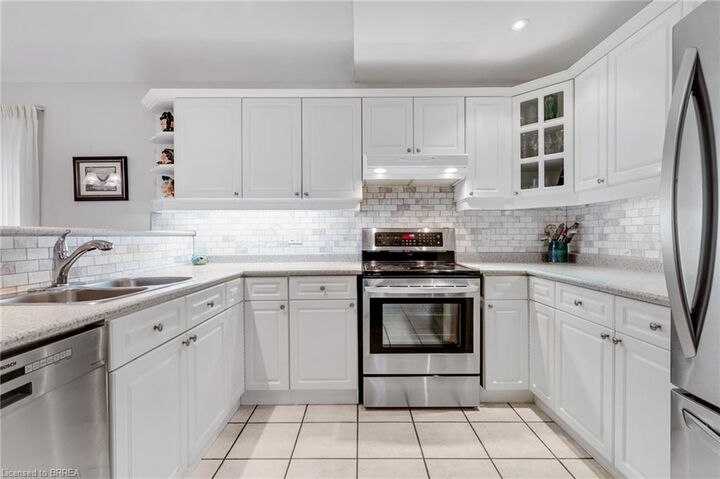 Property Photo: 422 Powerline Road 10 ON N3R 8A1